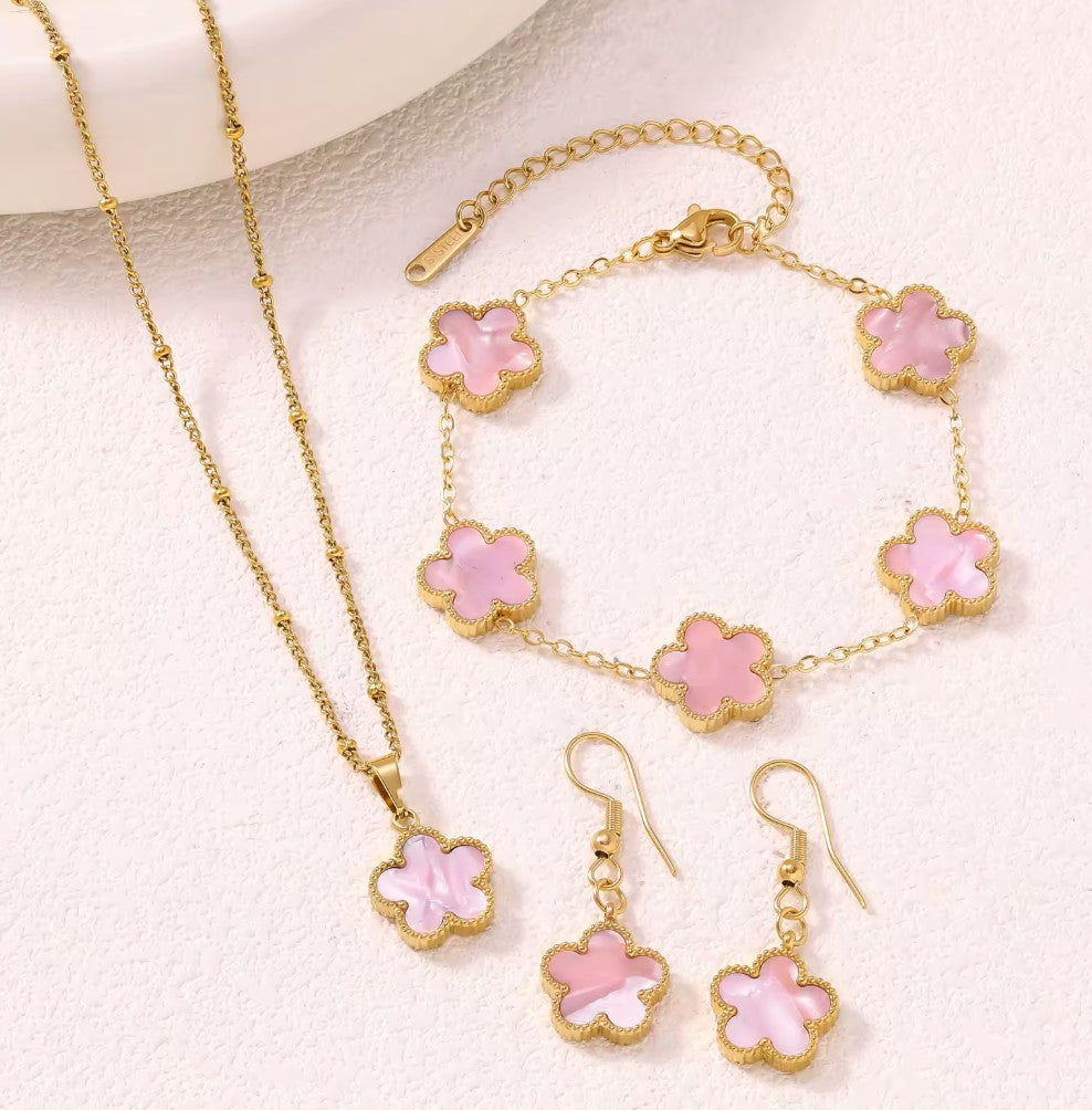 Aurelia Designs 3 piece jewellery set with pink shell clover charms, 18k gold-plated stainless steel necklace and set